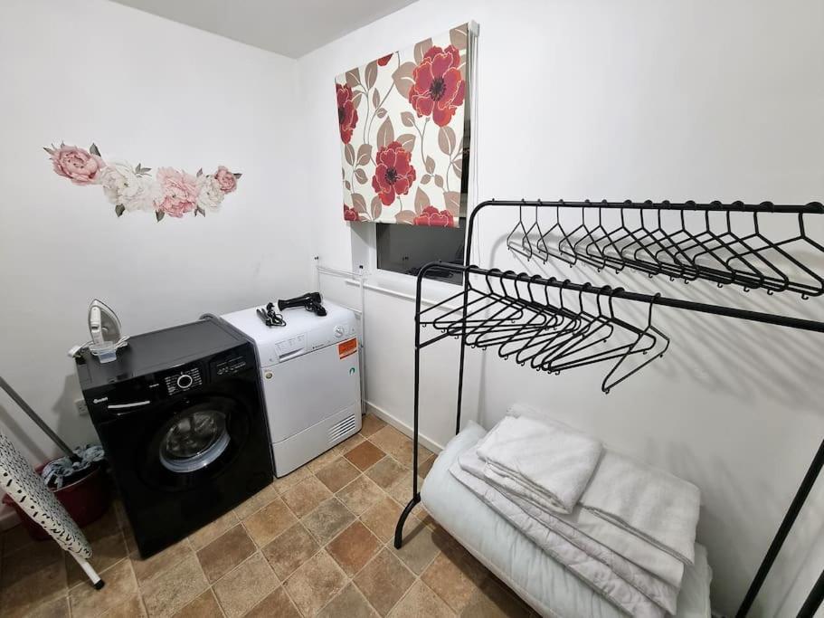 *C.Sani* Setup For Your Most Relaxed & Amazing Stay + Free Parking + Free Fast Wifi * Leeds  Exterior foto