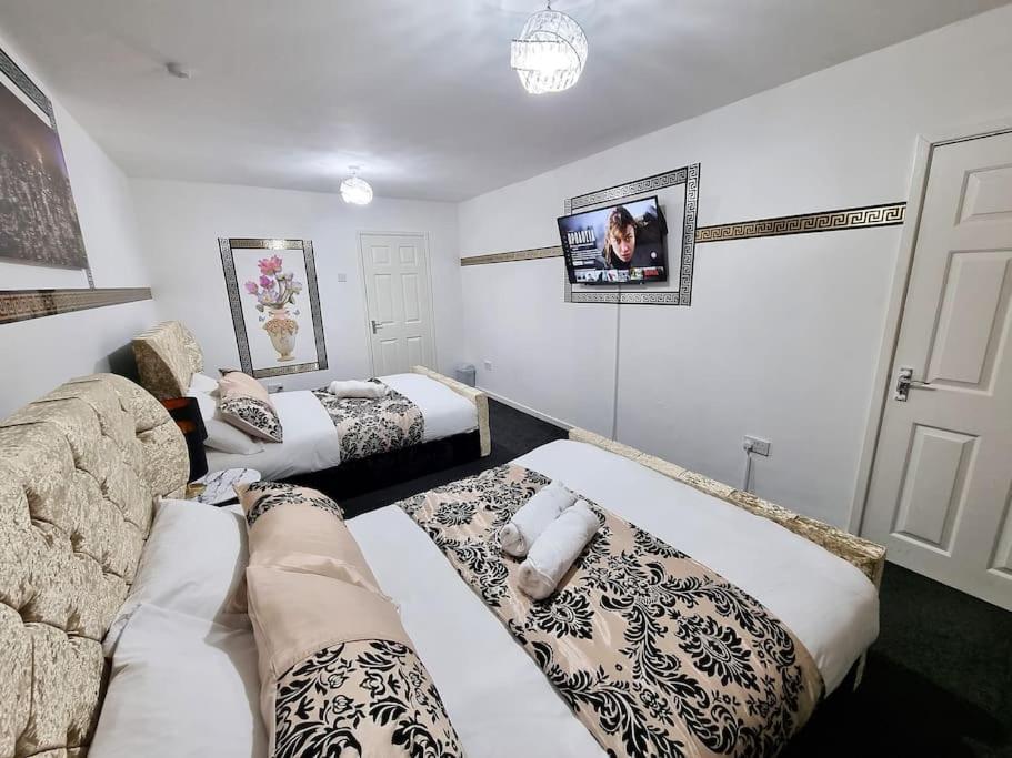 *C.Sani* Setup For Your Most Relaxed & Amazing Stay + Free Parking + Free Fast Wifi * Leeds  Exterior foto