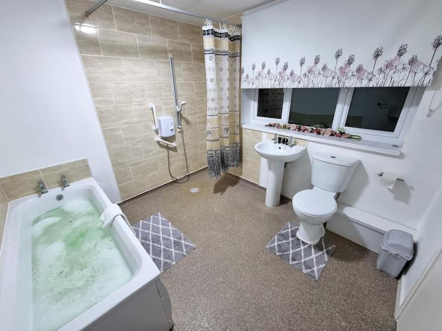 *C.Sani* Setup For Your Most Relaxed & Amazing Stay + Free Parking + Free Fast Wifi * Leeds  Exterior foto